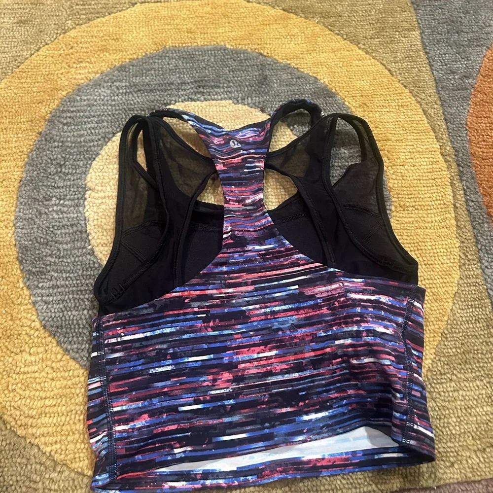 Lululemon Break Free Tank Top Nulux Crop Top Built in Bra Medium Support Size 4